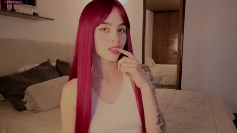 Snapshot of roxxy_mora chatting on 10/03/25, 09:45 Roxxy online show from 10/03/25, 09:45