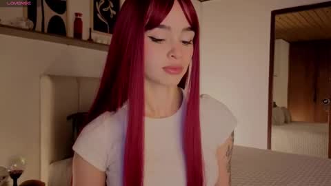 Snapshot of roxxy_mora chatting on 10/14/25, 10:21 Roxxy online show from 10/14/25, 10:21