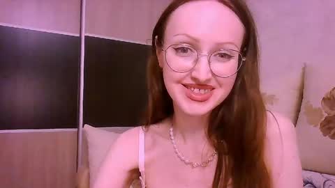 Roxxy Wharton online show from 04/18/26, 07:58