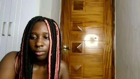 Roxy online show from 06/25/26, 02:33