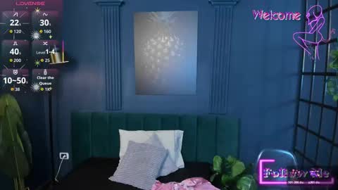 Roxy hell online show from 01/18/26, 12:20