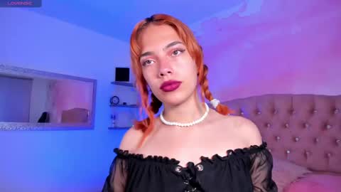 Snapshot of roxy_jones_ chatting on 02/19/25, 10:53 roxy_jones_ online show from 02/19/25, 10:53