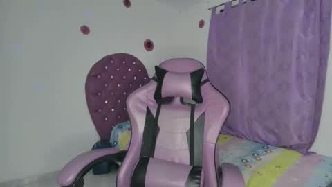 Roxy online show from 12/18/25, 03:34