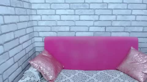 roxy_luxe online show from 12/14/25, 08:09