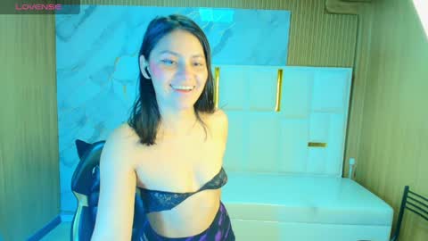 Roxy online show from 04/27/26, 01:31