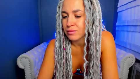 Roxy online show from 09/11/25, 01:28