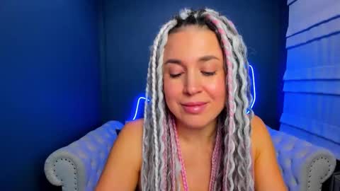 Roxy online show from 11/21/25, 02:10