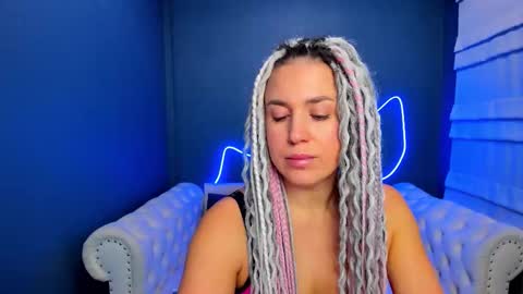 Roxy online show from 11/24/25, 01:38