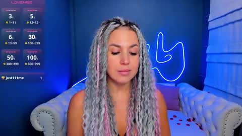 Roxy online show from 03/17/26, 01:21