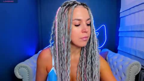 Snapshot of roxy_mars chatting on 03/24/26, 02:05 Roxy online show from 03/24/26, 02:05