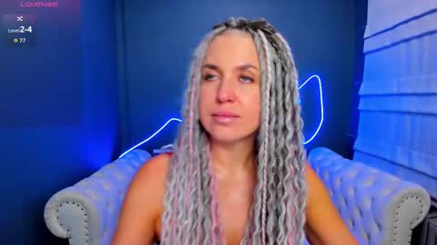 Snapshot of roxy_mars chatting on 03/26/26, 01:11 Roxy online show from 03/26/26, 01:11