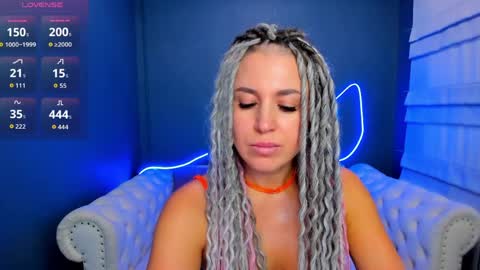 Snapshot of roxy_mars chatting on 04/04/26, 01:48 Roxy online show from 04/04/26, 01:48