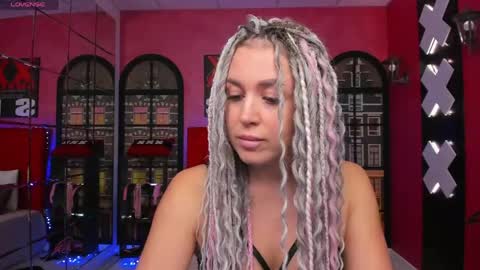 Snapshot of roxy_mars chatting on 05/06/26, 01:47 Roxy online show from 05/06/26, 01:47