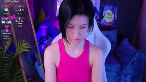 roxy_riot_ online show from 10/28/25, 01:31