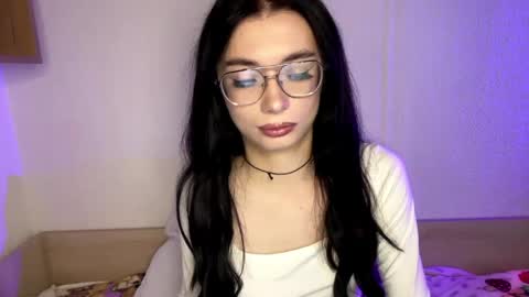 Snapshot of roxy_secret chatting on 05/20/26, 11:38 Roxy online show from 05/20/26, 11:38