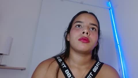 roxy_stone1 online show from 11/03/25, 07:26