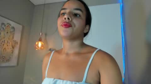 roxy_stone1 online show from 06/06/26, 06:56
