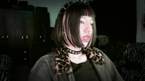 Roxy Independient model Help me to reach 50 thumbs up online show from 05/11/26, 11:24