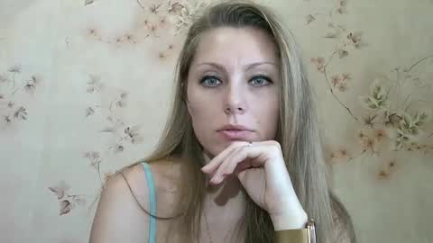 roxyfox18x01 online show from 03/01/26, 11:01