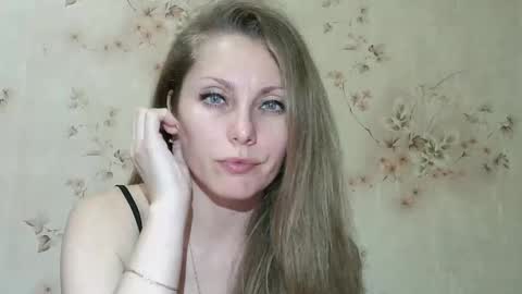 roxyfox18x01 online show from 04/02/26, 07:22