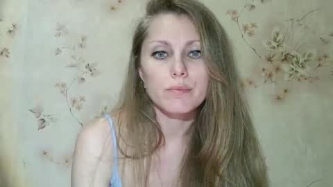 roxyfox18x01 online show from 04/15/26, 07:58