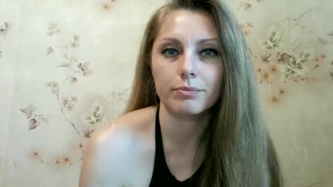 roxyfox18x01 online show from 05/22/26, 07:59