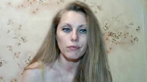 roxyfox18x01 online show from 06/09/26, 07:36