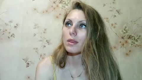 roxyfox18x01 online show from 06/11/26, 07:34