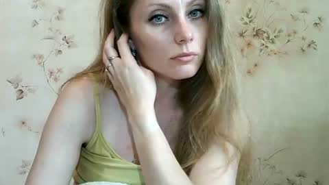 roxyfox18x01 online show from 06/13/26, 09:29