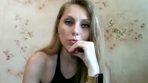 roxyfox18x01 online show from 06/16/26, 08:06