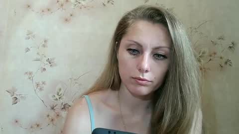 roxyfox18x01 online show from 06/28/26, 08:42