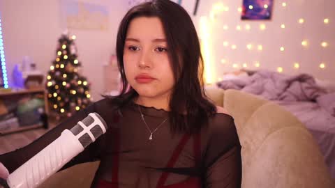 roxysuh online show from 02/03/25, 05:51