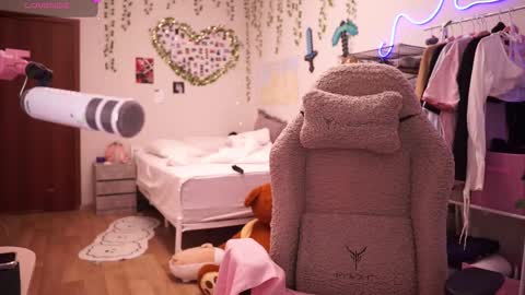 roxysuh online show from 03/06/26, 07:27