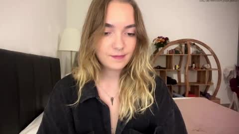 Roxy online show from 05/06/26, 12:21