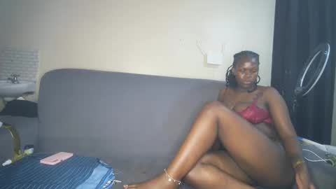 royal_charm online show from 03/06/26, 07:43