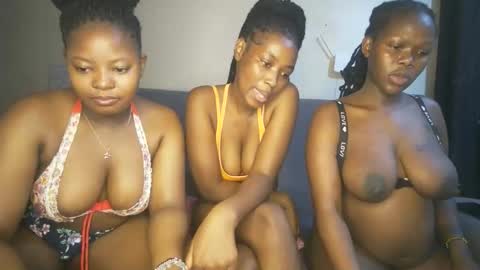 royal_charm online show from 03/13/26, 03:51