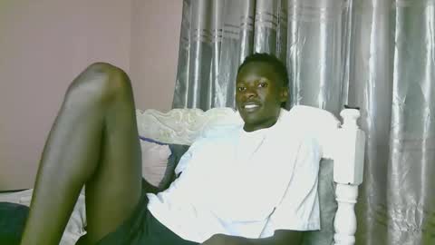 Snapshot of royalty254 chatting on 03/09/26, 11:25 royalty254 online show from 03/09/26, 11:25