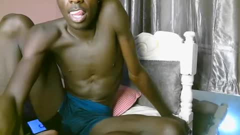 Snapshot of royalty254 chatting on 03/18/26, 08:56 royalty254 online show from 03/18/26, 08:56