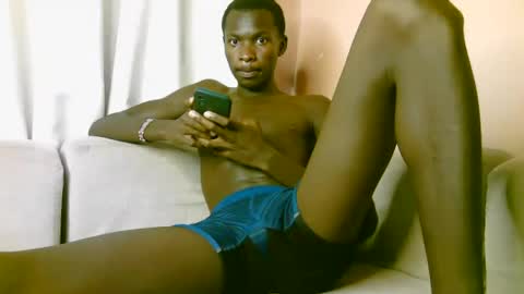 Snapshot of royalty254 chatting on 06/24/26, 04:28 royalty254 online show from 06/24/26, 04:28