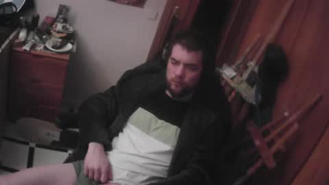 Snapshot of royer04 chatting on 01/06/26, 01:53 royer04 online show from 01/06/26, 01:53