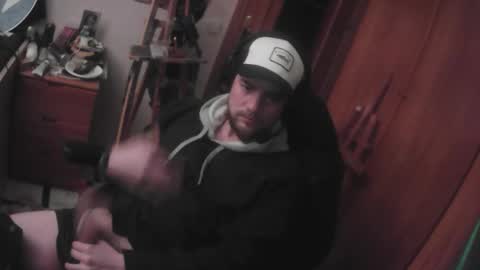 Snapshot of royer04 chatting on 01/11/26, 03:00 royer04 online show from 01/11/26, 03:00