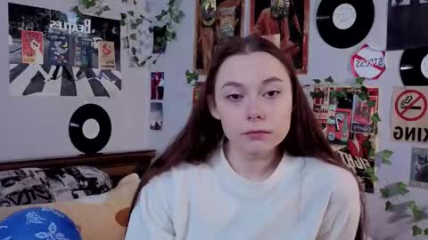 Snapshot of roygeers chatting on 02/18/26, 11:06 Alice online show from 02/18/26, 11:06