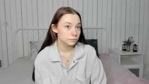 Snapshot of roygeers chatting on 03/08/26, 08:23 Alice online show from 03/08/26, 08:23