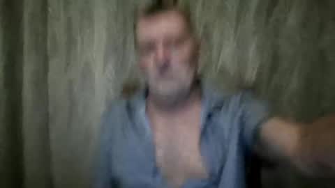 Snapshot of rsl1963 chatting on 10/25/25, 10:01 rsl1963 online show from 10/25/25, 10:01