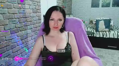Snapshot of rtls chatting on 10/18/25, 07:20 Natlya online show from 10/18/25, 07:20