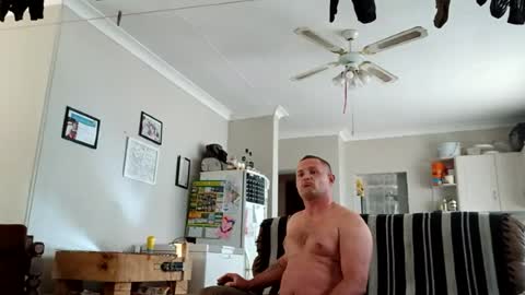 Snapshot of rubbietoy69 chatting on 05/17/26, 06:22 rubbietoy69 online show from 05/17/26, 06:22