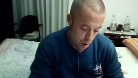 Snapshot of rubito42 chatting on 10/04/25, 12:30 rubito42 online show from 10/04/25, 12:30