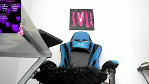 Snapshot of ruby_amor chatting on 12/30/24, 07:11 RUBY online show from 12/30/24, 07:11