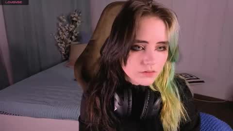 Snapshot of ruby_myst chatting on 03/17/26, 08:45 Ilona online show from 03/17/26, 08:45