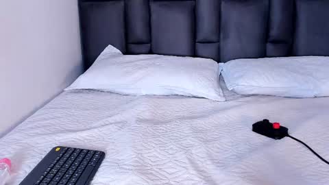 Snapshot of ruby_nights chatting on 07/19/26, 12:31 ruby_nights online show from 07/19/26, 12:31